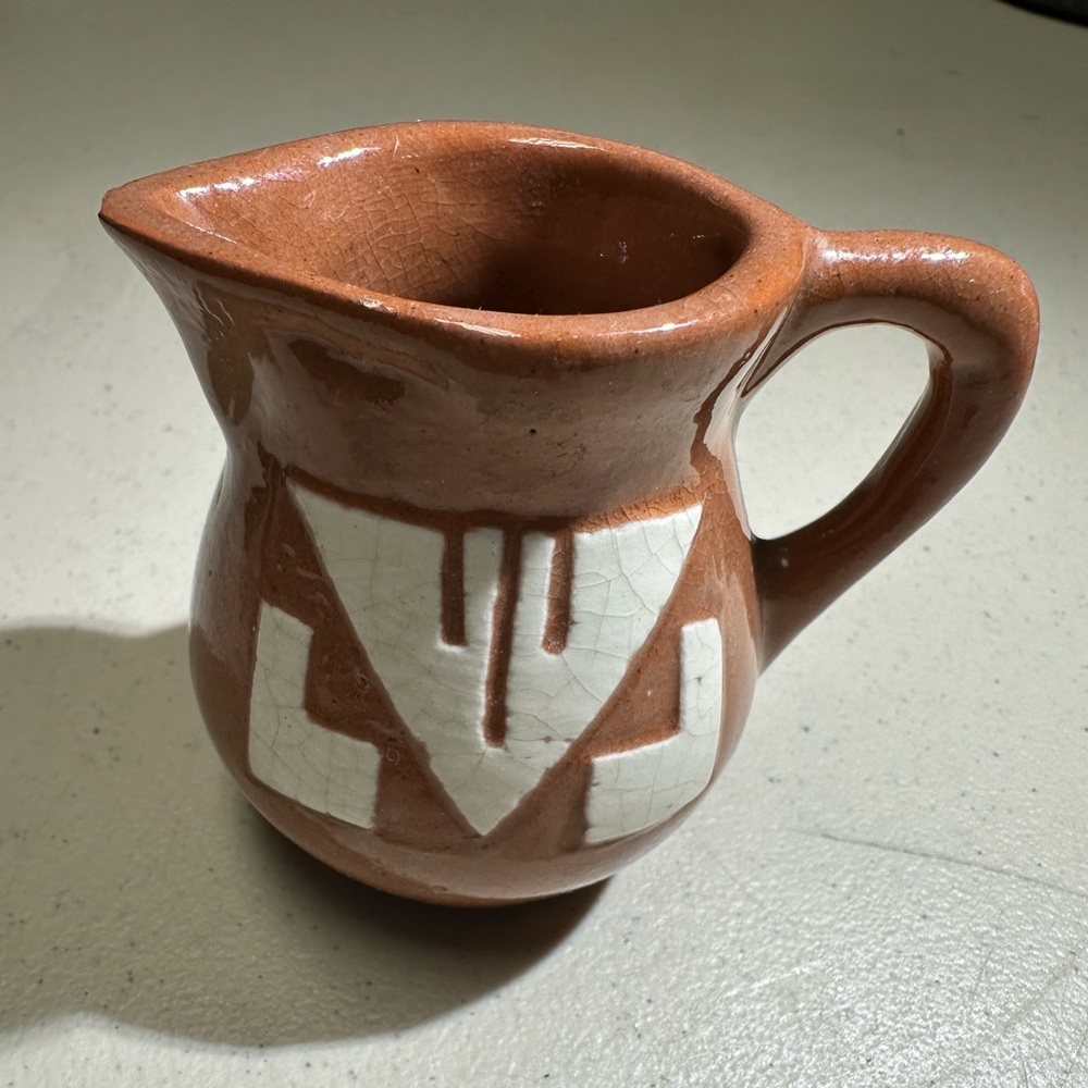 Sioux Indians creamer small pitcher